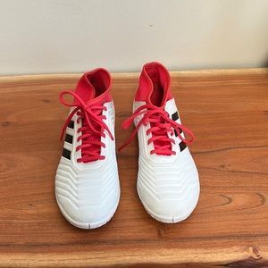 Soccer shoes Adidas Predator